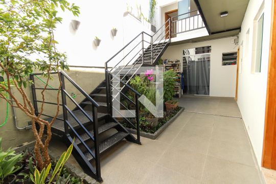 Área Comum de casa para alugar com 1 quarto, 30m² em Vila Invernada, São Paulo