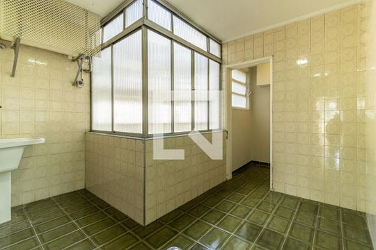 Área de Serviço de apartamento para alugar com 2 quartos, 98m² em Santa Cecília, São Paulo