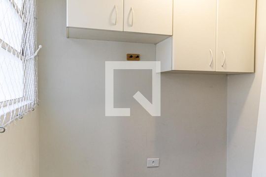 Quarto de Serviço de apartamento para alugar com 2 quartos, 98m² em Santa Cecília, São Paulo