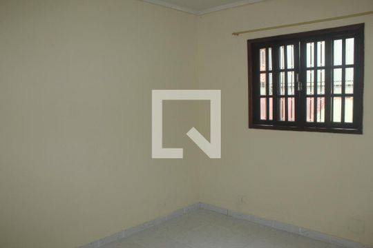 Sala de casa para alugar com 1 quarto, 40m² em Jardim Guarapiranga, São Paulo