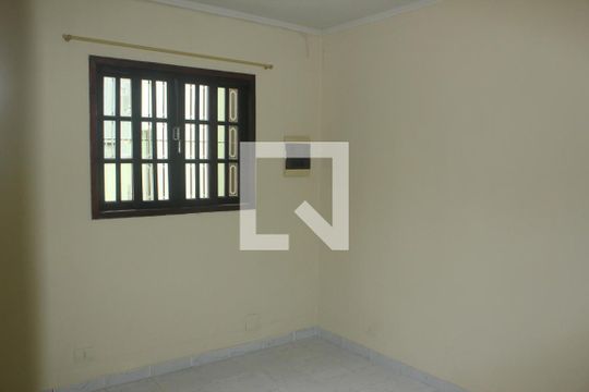 Sala de casa para alugar com 1 quarto, 40m² em Jardim Guarapiranga, São Paulo