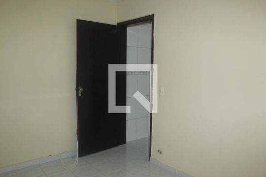 Sala de casa para alugar com 1 quarto, 40m² em Jardim Guarapiranga, São Paulo