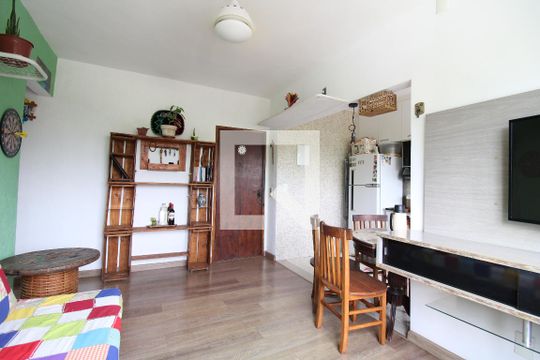 Sala de apartamento à venda com 2 quartos, 50m² em Pechincha, Rio de Janeiro