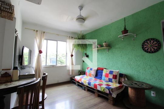 Sala de apartamento à venda com 2 quartos, 50m² em Pechincha, Rio de Janeiro