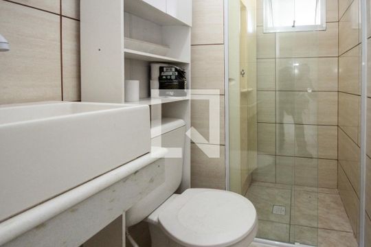 Banheiro de apartamento para alugar com 3 quartos, 55m² em Jardim Santa Terezinha (zona Leste), São Paulo