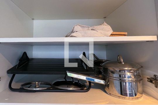 Cozinha de apartamento para alugar com 1 quarto, 25m² em Vila Olímpia, São Paulo