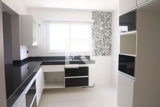 Cozinha de casa de condomínio à venda com 3 quartos, 175m² em Parque Xangrilá, Campinas