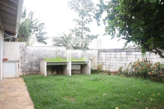 Quintal de casa de condomínio à venda com 3 quartos, 175m² em Parque Xangrilá, Campinas