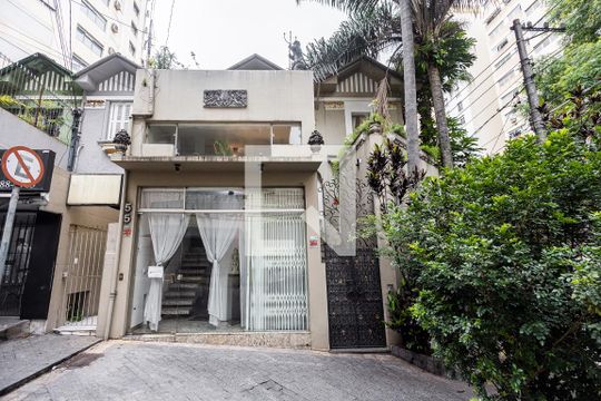 Fachada de casa à venda com 5 quartos, 440m² em Jardim Paulista, São Paulo