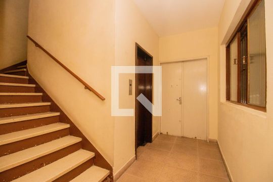 Hall de Entrada de apartamento à venda com 1 quarto, 55m² em São João, Porto Alegre