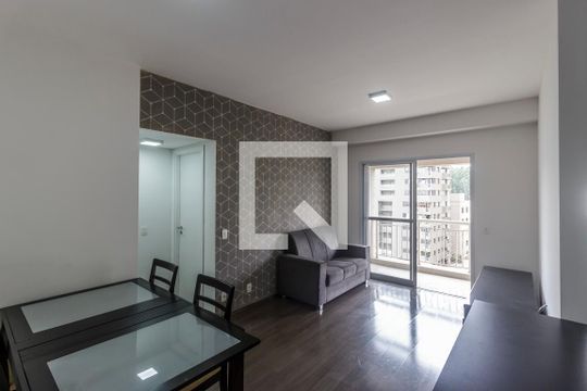 Apartamento para alugar com 1 quarto, 50m² em Empresarial 18 do Forte, Barueri