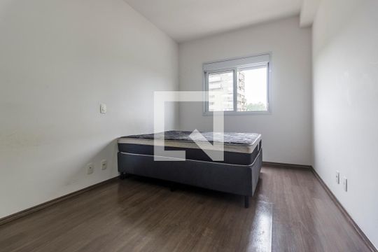 Quarto de apartamento para alugar com 1 quarto, 50m² em Empresarial 18 do Forte, Barueri
