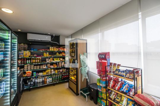 Área comum de apartamento para alugar com 1 quarto, 50m² em Empresarial 18 do Forte, Barueri