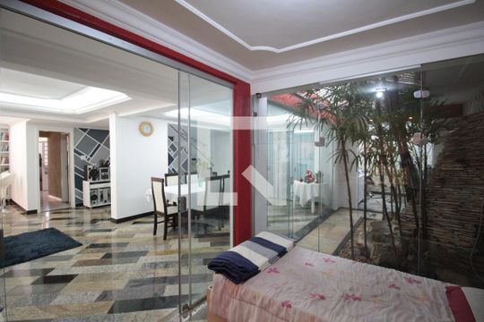 Escritório 2 de casa à venda com 4 quartos, 450m² em Itapoã, Belo Horizonte