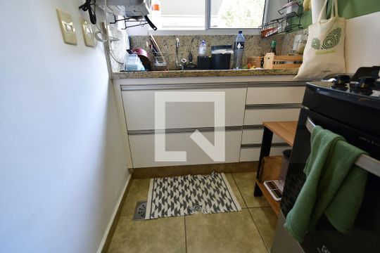 Cozinha de casa de condomínio para alugar com 2 quartos, 81m² em Chácara Primavera, Campinas