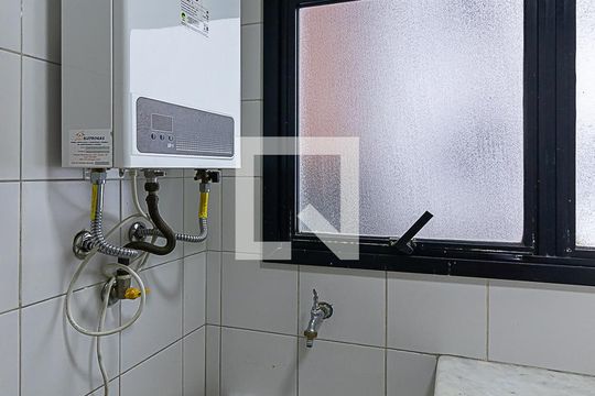 Área de Serviço de apartamento para alugar com 4 quartos, 91m² em Indianópolis, Salvador
