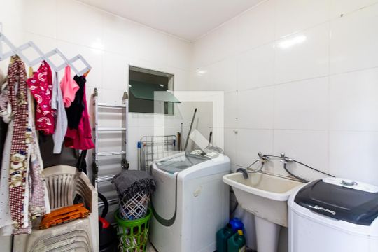 Área de Serviço de casa à venda com 4 quartos, 120m² em Parque Sao Domingos, São Paulo