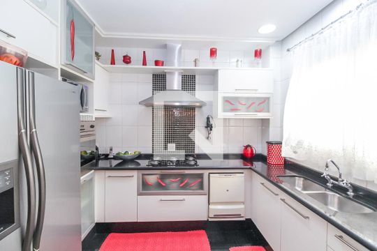 Cozinha de casa de condomínio à venda com 3 quartos, 205m² em Jardim Avelino, São Paulo