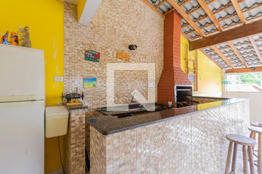 Churrasqueira de casa à venda com 4 quartos, 240m² em Bela Vista, Osasco