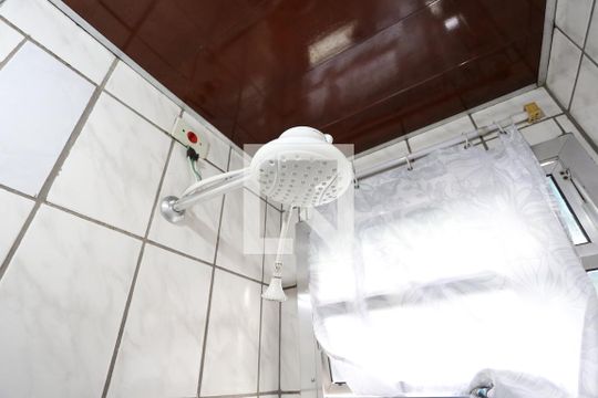 Banheiro de apartamento à venda com 2 quartos, 48m² em Vila Sílvia, São Paulo