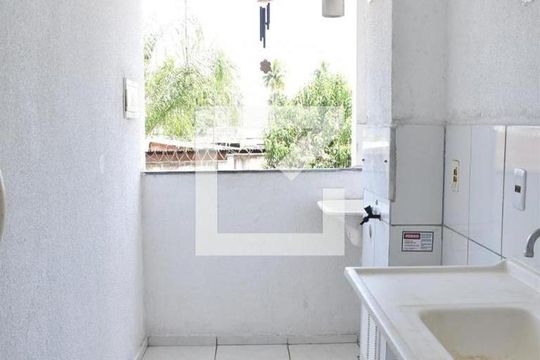 Cozinha de apartamento para alugar com 2 quartos, 45m² em Guaratiba, Rio de Janeiro