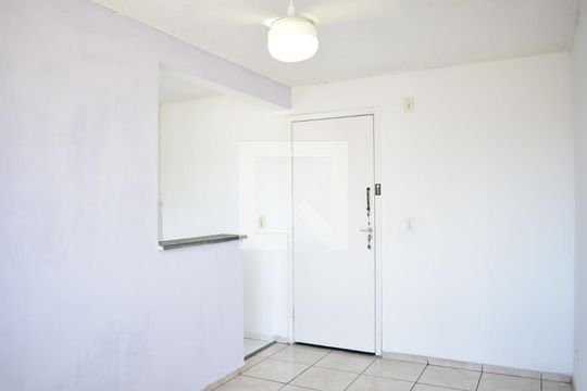 Sala de apartamento para alugar com 2 quartos, 45m² em Guaratiba, Rio de Janeiro