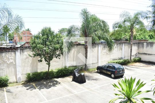 Vista da Sala de apartamento para alugar com 2 quartos, 45m² em Guaratiba, Rio de Janeiro