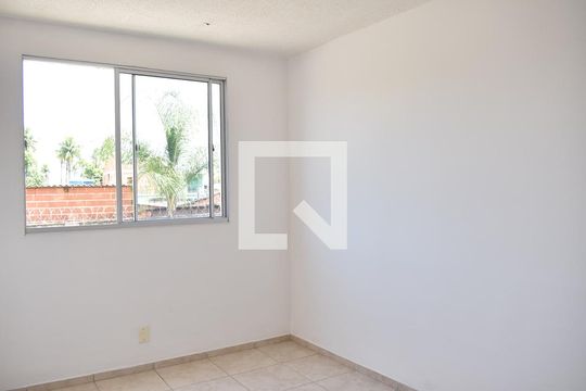 Quarto 2 de apartamento para alugar com 2 quartos, 45m² em Guaratiba, Rio de Janeiro