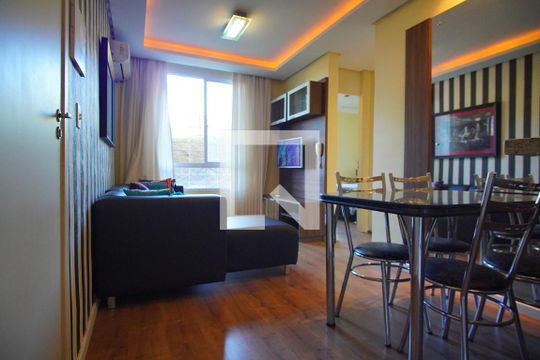 Apartamento à venda com 2 quartos, 45m² em Protásio Alves, Porto Alegre