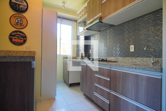 Cozinha  de apartamento à venda com 2 quartos, 45m² em Protásio Alves, Porto Alegre