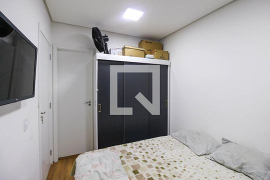 Quarto de apartamento à venda com 1 quarto, 26m² em Jardim Planalto, São Paulo
