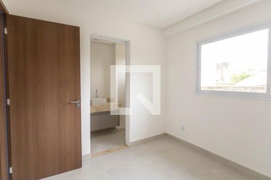 Suite de apartamento à venda com 2 quartos, 57m² em Vila Rosa, Goiânia