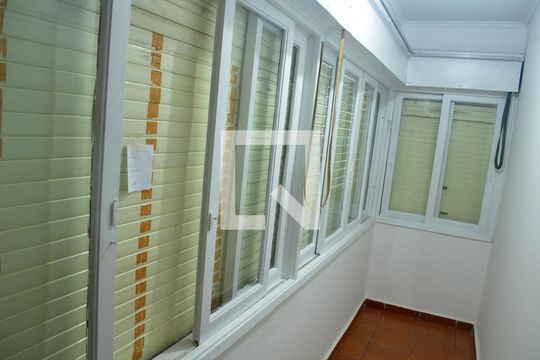 Varana Sala de apartamento para alugar com 2 quartos, 63m² em Itararé, São Vicente