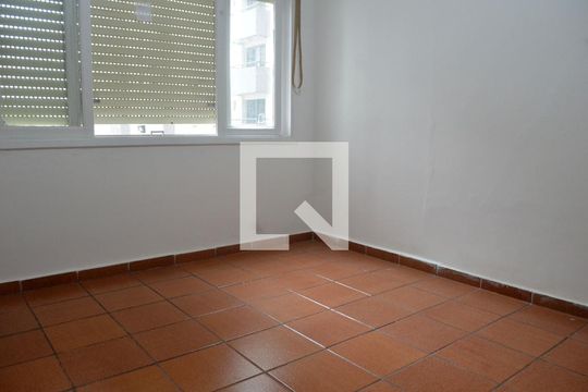 Quarto de apartamento para alugar com 2 quartos, 63m² em Itararé, São Vicente