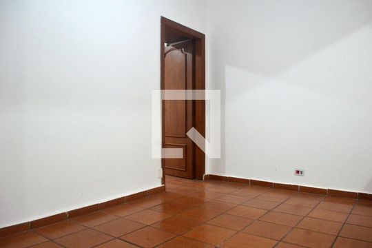 Sala de apartamento para alugar com 2 quartos, 63m² em Itararé, São Vicente