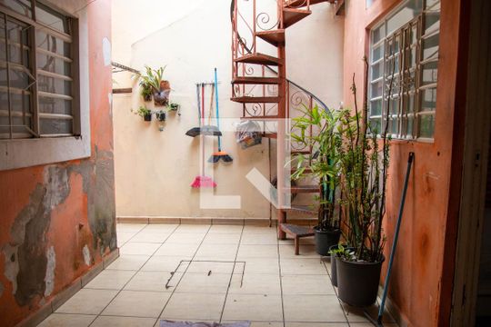 Quintal de casa à venda com 3 quartos, 140m² em Parque Edu Chaves, São Paulo