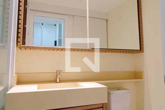 Banheiro da Suíte de apartamento à venda com 2 quartos, 71m² em Morumbi, São Paulo