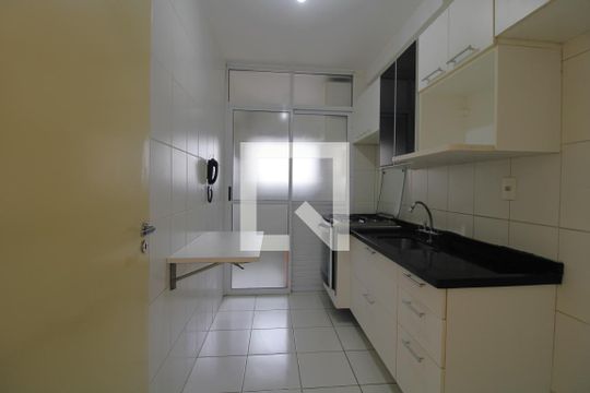 Cozinha de apartamento à venda com 3 quartos, 74m² em Usina Piratininga, São Paulo