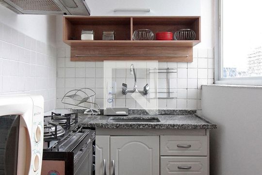 Cozinha de apartamento para alugar com 1 quarto, 120m² em Vila Buarque, São Paulo