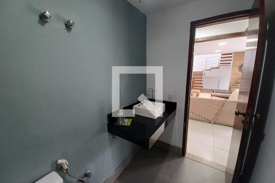 Lavabo de casa à venda com 3 quartos, 550m² em Itaipu, Niterói