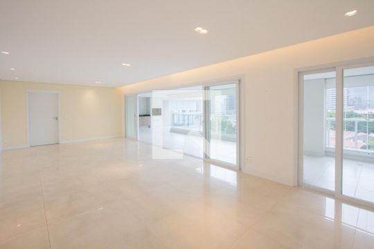 Apartamento à venda com 3 quartos, 250m² em Santo Amaro, São Paulo
