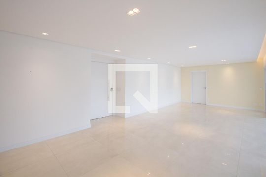 Sala de apartamento à venda com 3 quartos, 250m² em Santo Amaro, São Paulo