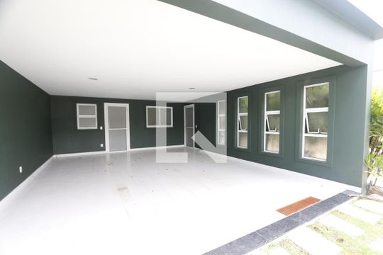 Garagem de casa de condomínio à venda com 4 quartos, 470m² em Barra da Tijuca, Rio de Janeiro