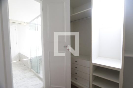 Closet de casa de condomínio à venda com 4 quartos, 470m² em Barra da Tijuca, Rio de Janeiro