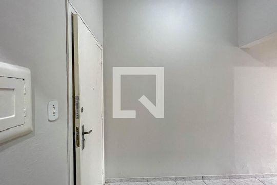 Entrada de apartamento à venda com 0 quarto, 28m² em Centro, Rio de Janeiro