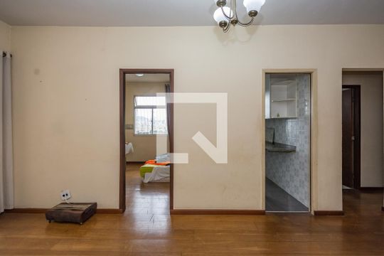 Sala 1 de apartamento à venda com 3 quartos, 140m² em Padre Eustáquio, Belo Horizonte