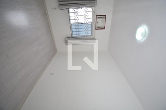 Quarto 1 do Segundo Piso de casa para alugar com 2 quartos, 80m² em Jardim Sulacap, Rio de Janeiro