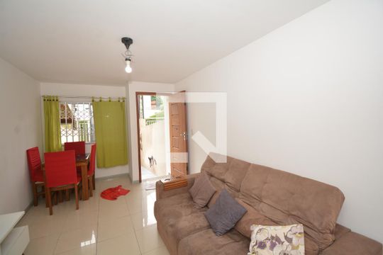 Casa para alugar com 2 quartos, 80m² em Jardim Sulacap, Rio de Janeiro
