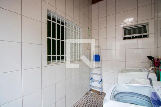 Área de serviço de casa à venda com 3 quartos, 128m² em Parque São Vicente, Santo André