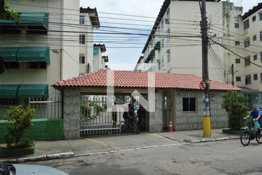 Fachada e portaria de apartamento à venda com 1 quarto, 48m² em Taquara, Rio de Janeiro
